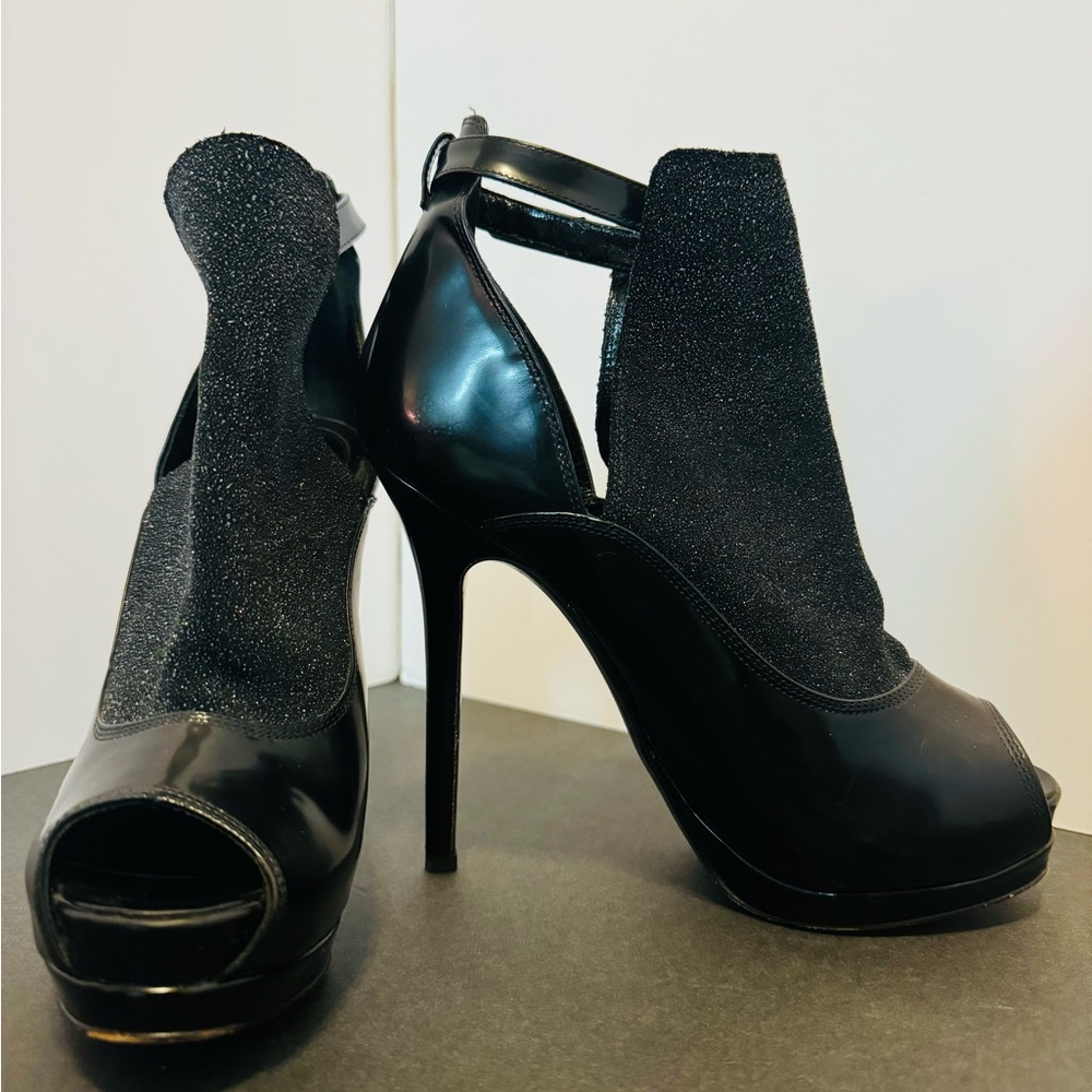Beautiful heels FENDI